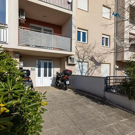 Apartment Michelle Makarska Extérieur photo